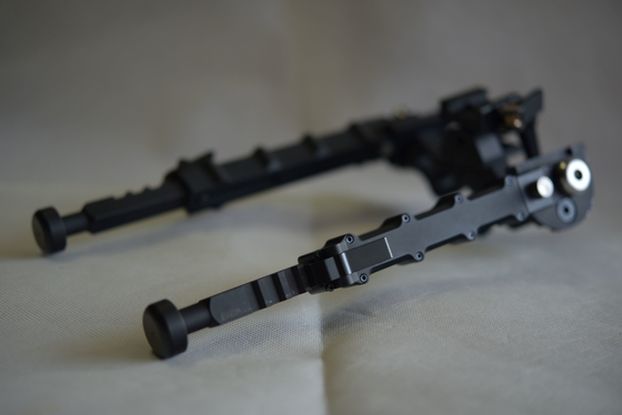 330g Outdoor Tactical Bipod Verstelbaar 5.5''-8.1'' Hoogte 5 gleufjes voor veelzijdigheid
